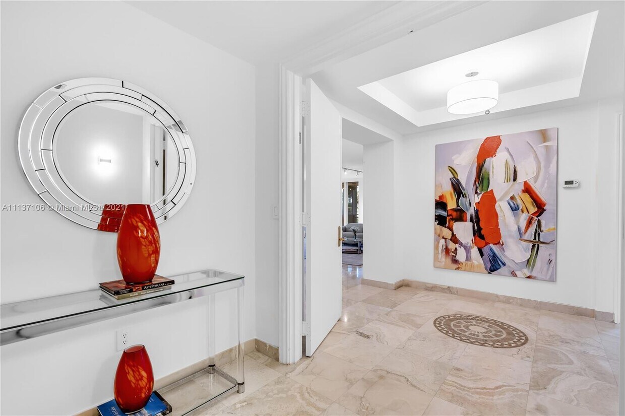 Foto principal - 445 Grand Bay Dr