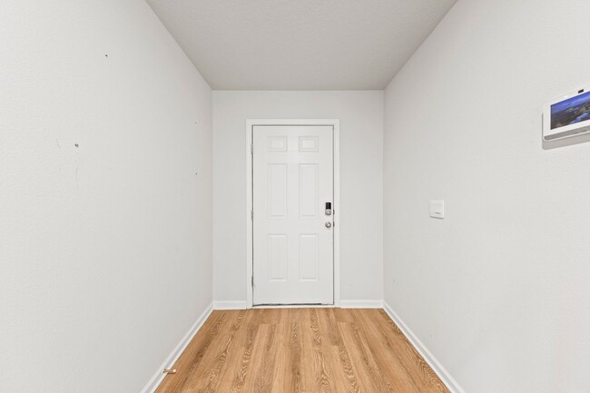 Building Photo - 6705 Sarah Ann Way