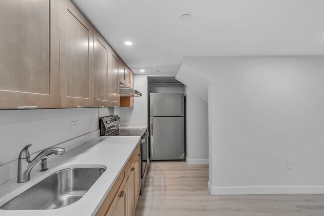 Foto del edificio - 74 Ruthven St