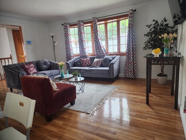 Foto del edificio - 179-30 142nd Ave