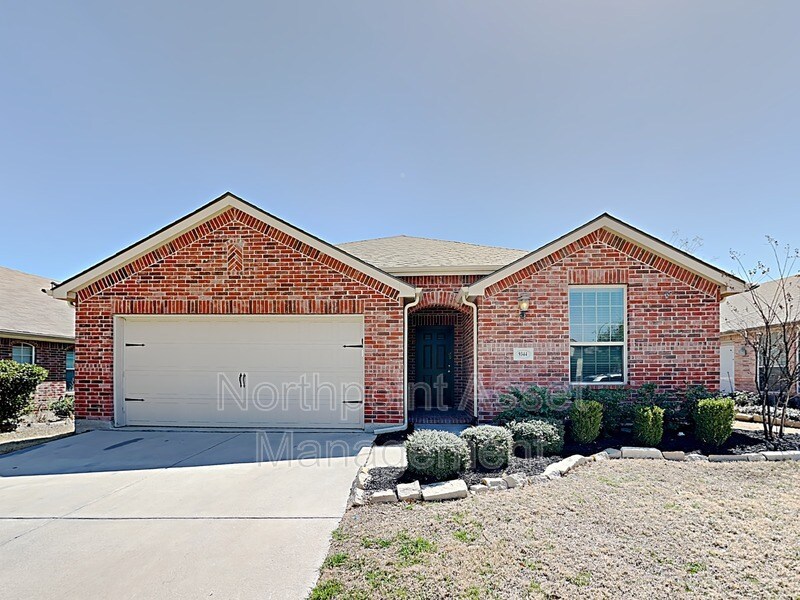 9344 Comanche Ridge Dr, Fort Worth, TX 76131 House for Rent in Fort