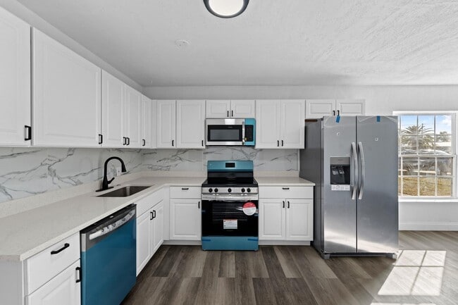 Foto del edificio - 585 Lindley Terrace