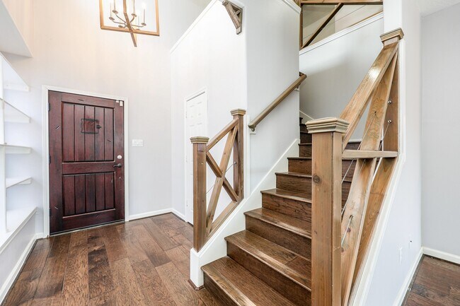 Building Photo - 6318 Stoney Creek Dr