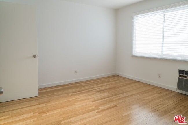 Foto del edificio - 1223 N Crescent Heights Blvd