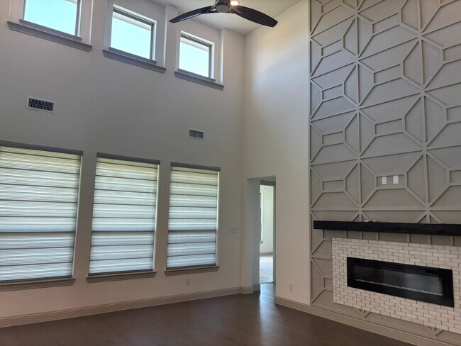 Foto del edificio - 1702 Trellis Dr