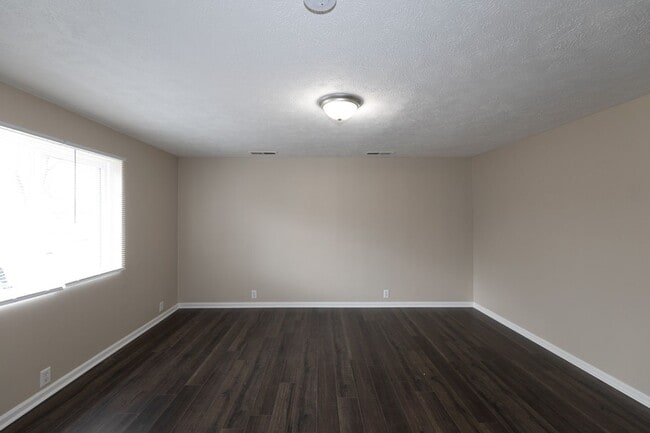 Building Photo - Completely rehabbed. 3 bed 1 bath home in Lawrence Township.