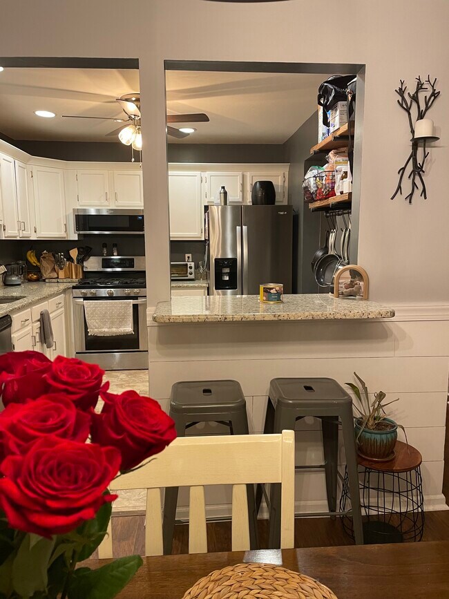 Foto del edificio - 5705 Spruce Mill Dr