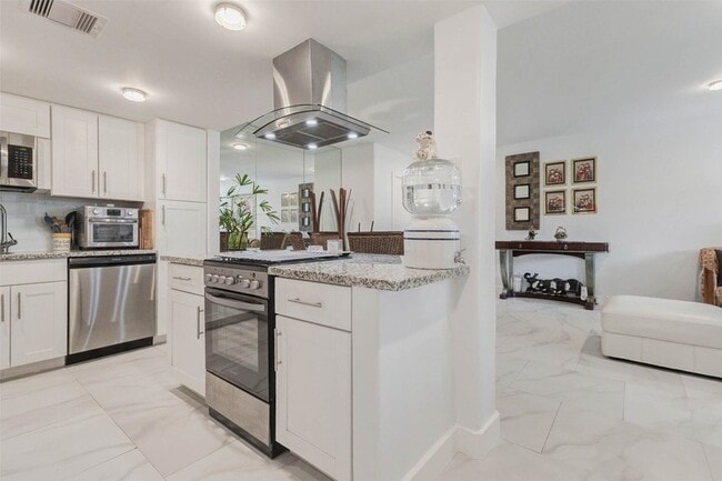 Photo - 2234 S Piney Point Rd Apartment