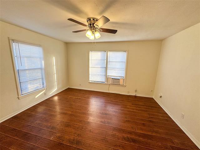 Foto del edificio - 1326 W Shepherd St