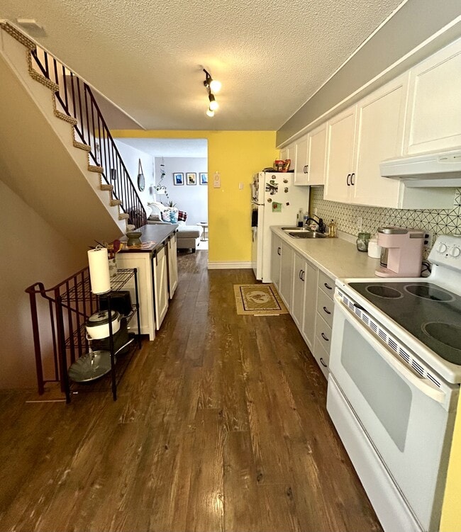 Building Photo - 3 Barachois St