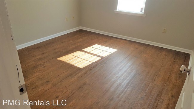 Building Photo - 2 br, 1 bath Apartment - 26 Southern Ct