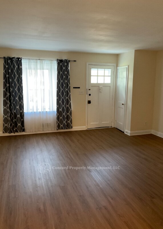 Building Photo - 1103 N Marlyn Ave