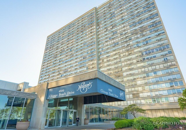 Primary Photo - 4800 S Chicago Beach Dr