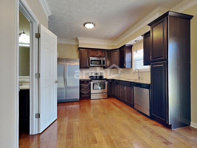 Foto del edificio - 8317 Mecklenburg Ct