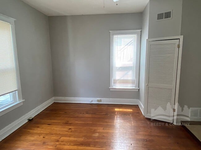 Photo - 925 S Cox St Apartment