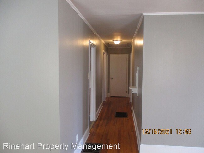 Foto del edificio - 3 br, 1 bath House - 648 Briarcliff Road