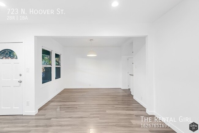 Building Photo - Charming 1920's Duplex | Updated Interior ...