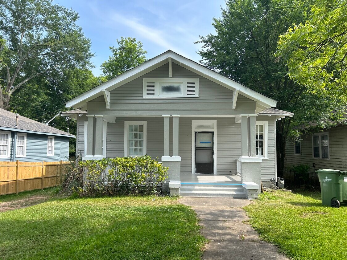 Primary Photo - 2026 Saint Charles Ave