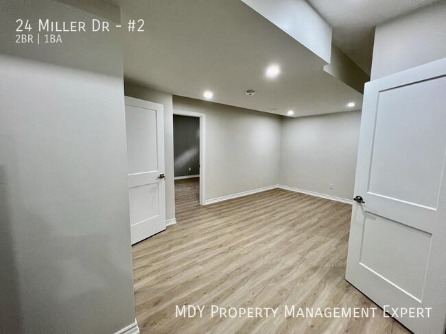 Photo du bâtiment - Lovely basement unit!