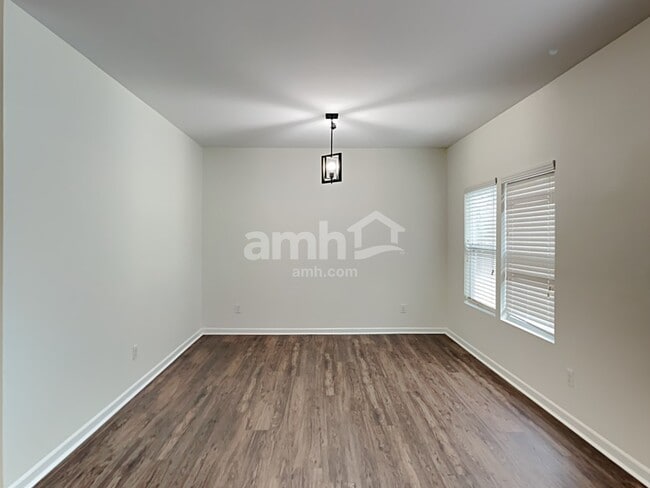 Building Photo - 15725 Lakepoint Forest Dr