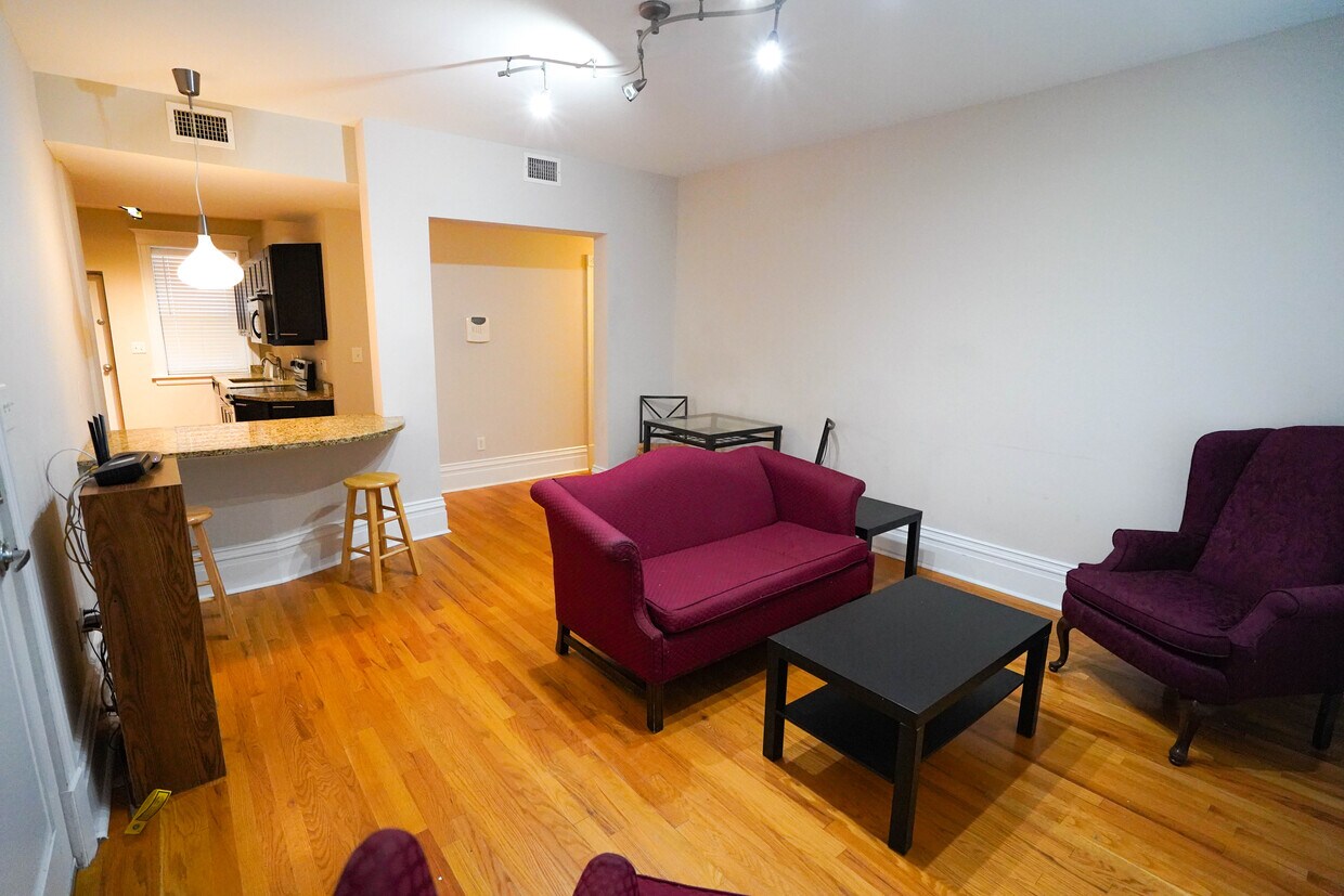 Foto principal - 6102 Washington Blvd
