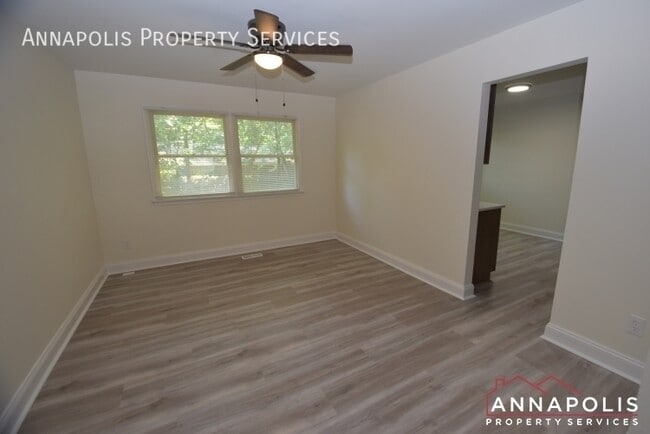 Building Photo - 921 Blue Ridge Dr