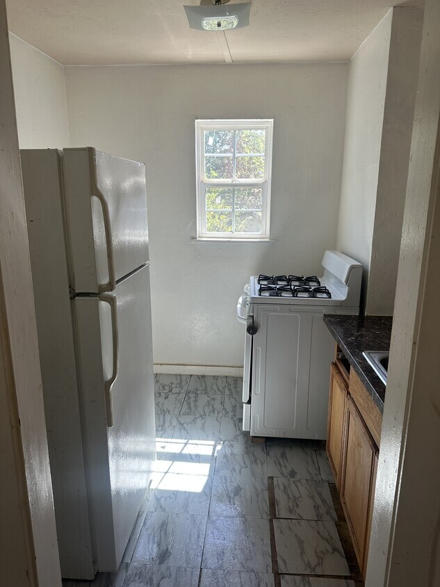 Foto del edificio - 907 E 14th St
