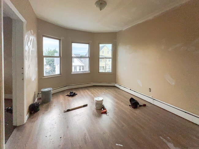 Building Photo - 511 Brooks St