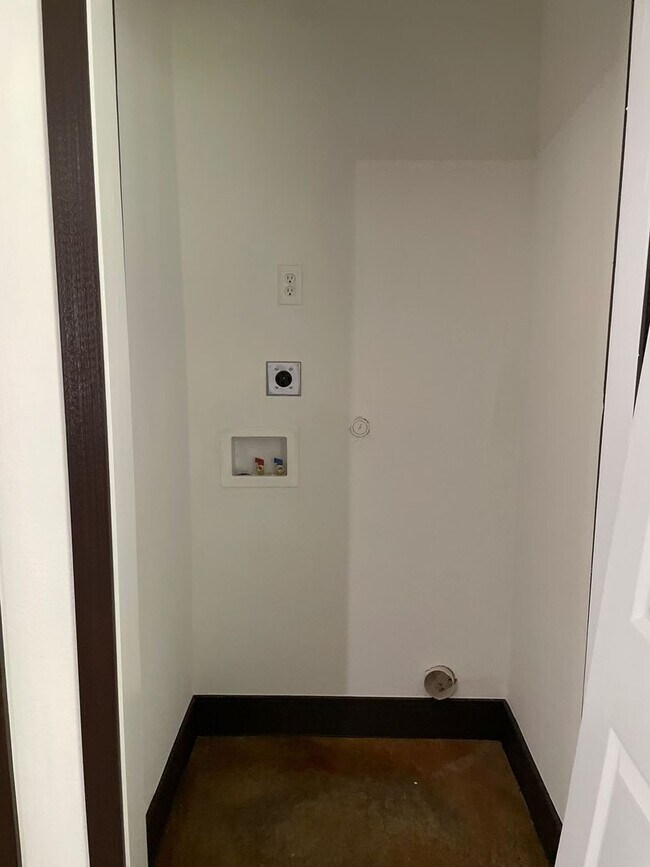 Foto del edificio - County Living, 3 bed barndominium