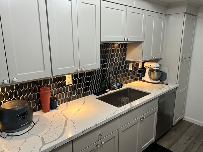 Building Photo - 1122 Forrestal Ln
