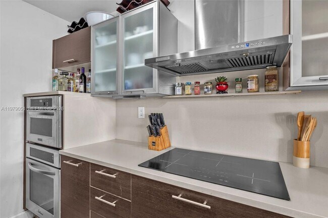 Foto del edificio - 1717 N Bayshore Dr
