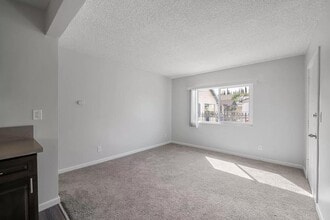 Building Photo - 626 W 54th St
