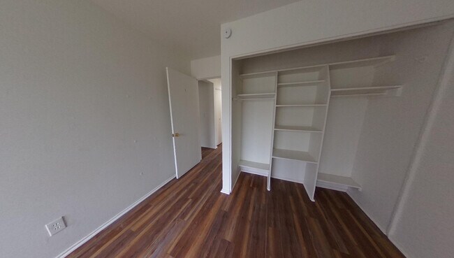 Dormitorio 2 - 1321 Wilmot St