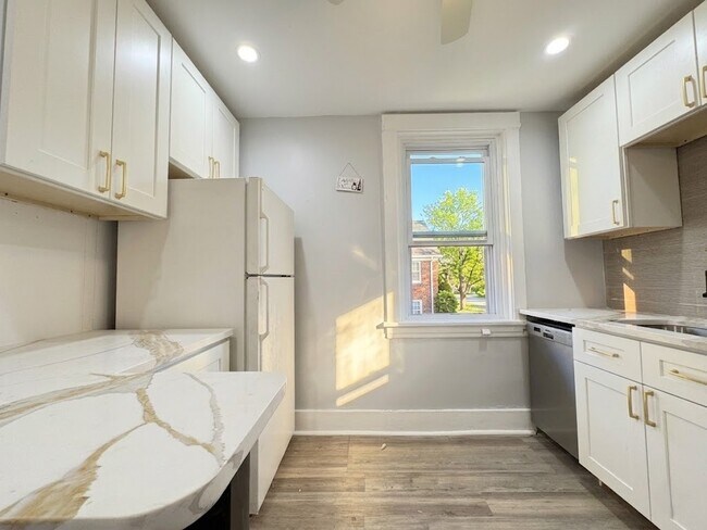 Foto del edificio - 5836 Phillips Ave