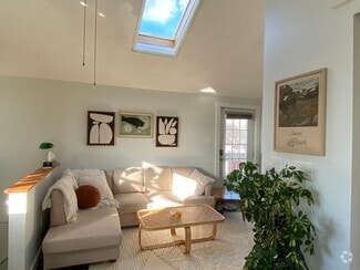 Building Photo - 17 Millett St