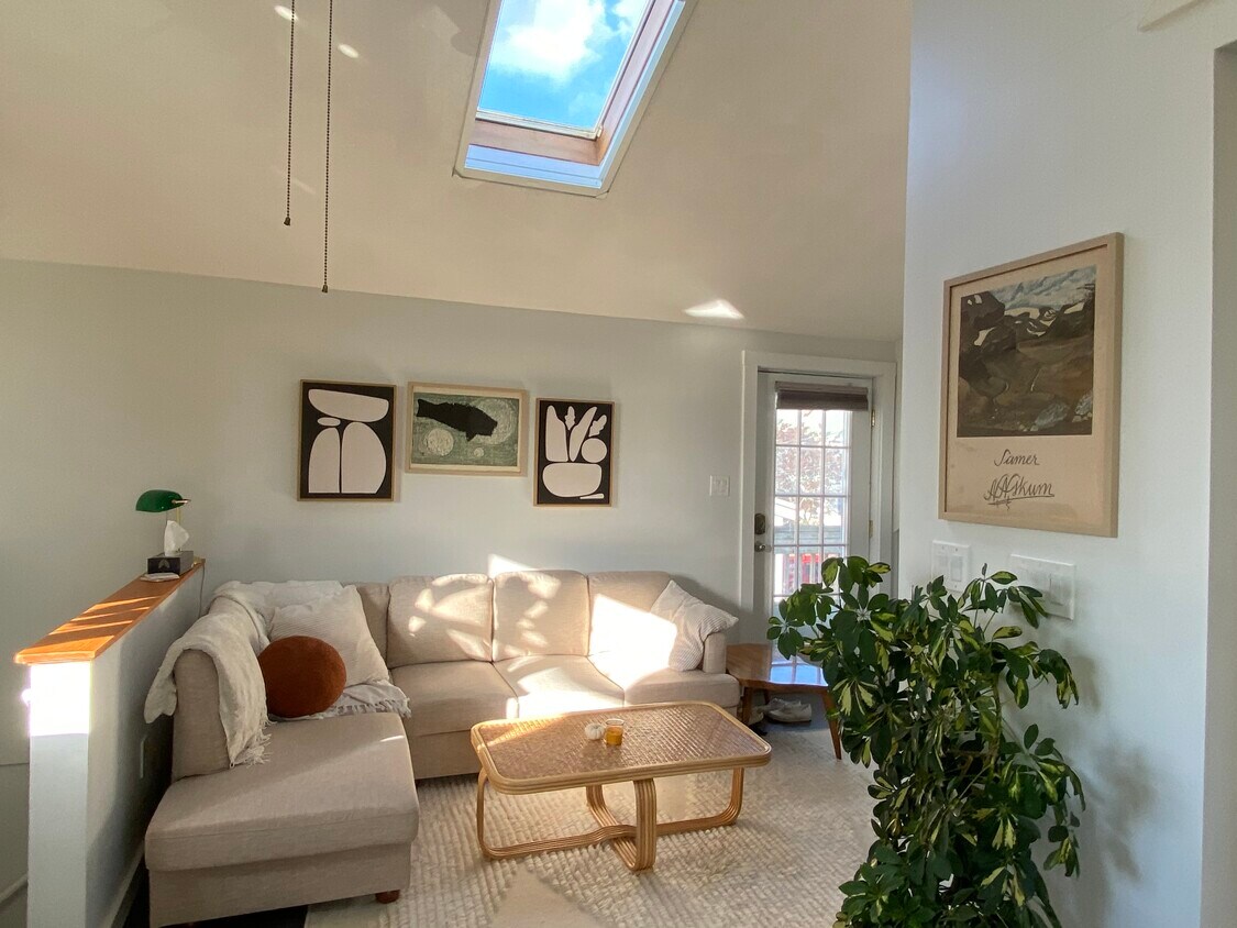 17 Millett St Unit Cute furnished condo, Gloucester, MA 01930 Condo for Rent in Gloucester, MA