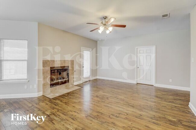 Building Photo - 606 Mary Wilson Dr