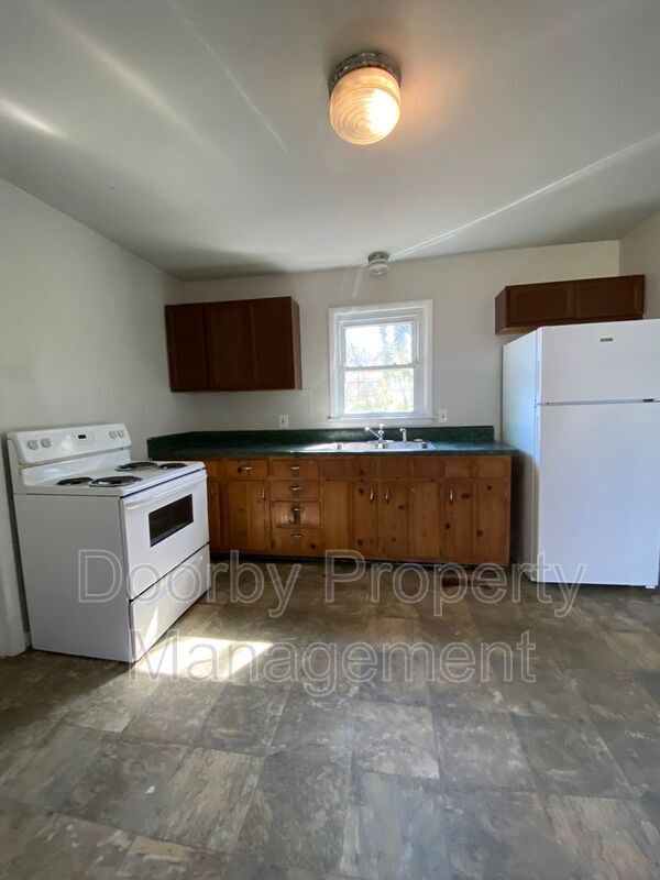 Building Photo - 1220 Arlington Ave