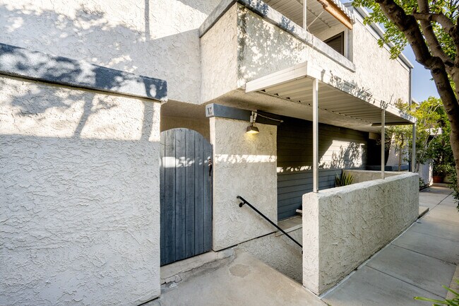 Foto del edificio - 1333 Valley View Rd