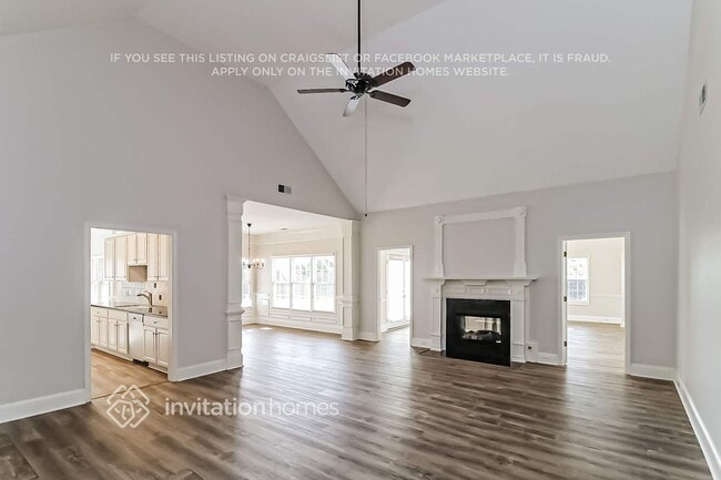 Building Photo - 17 Windermere Bend NW