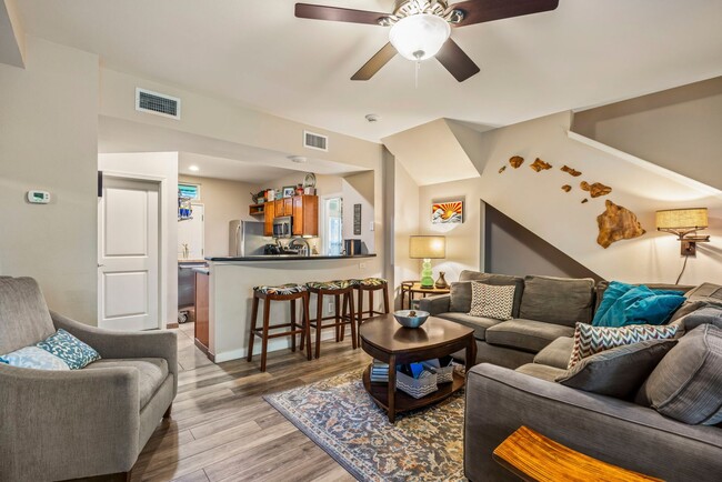 Building Photo - Available NOW! Spacious 3-Bedroom Furnishe...