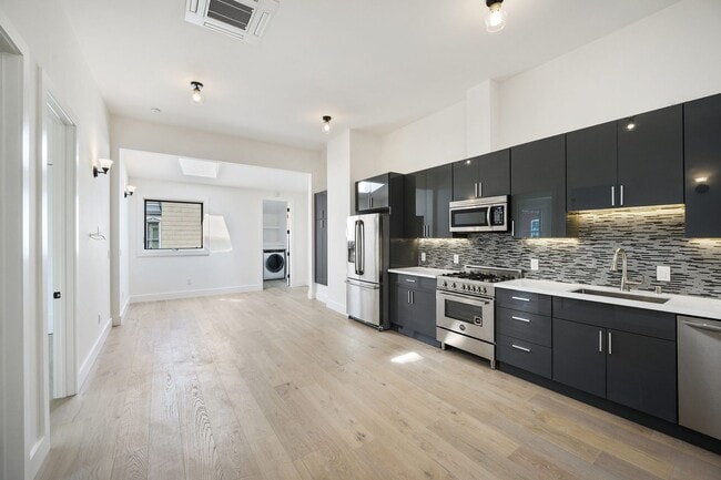 Building Photo - 2734 20th St