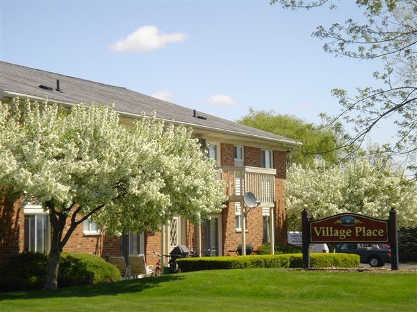 Primary Photo - 125 E Van Riper Rd