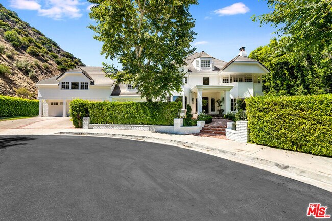 Building Photo - 1498 Moraga Dr