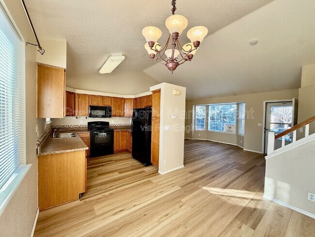 Foto del edificio - 2830 Calkins Pl