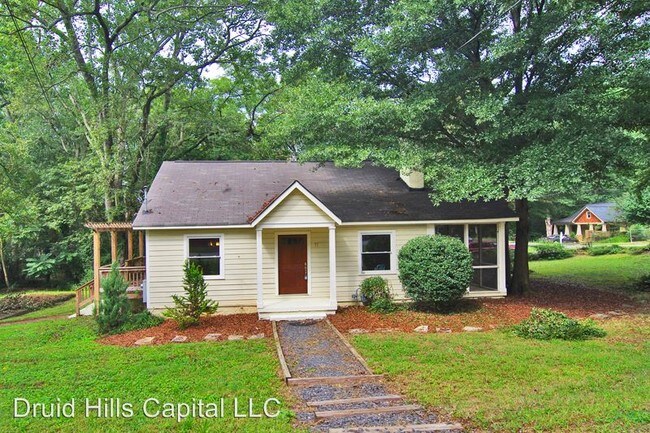 Building Photo - 3 br, 1 bath House - 77 Leslie Street