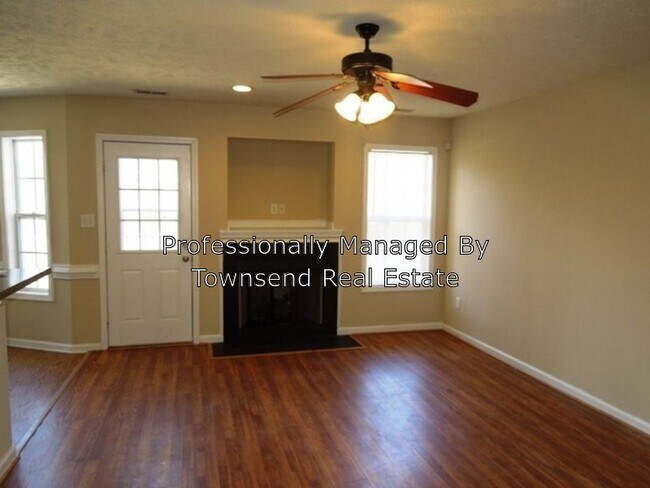 Building Photo - 6206 Azelia Dr