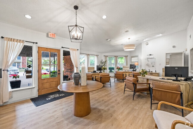 Lobby Photo - Highland Park