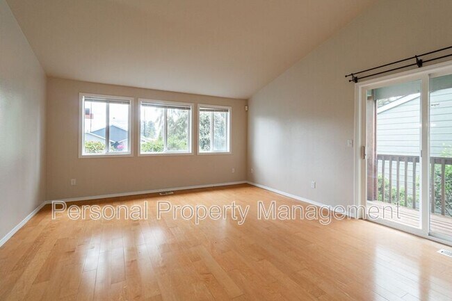 Foto del edificio - 2443 NW Norwood St