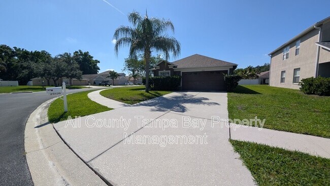Foto del edificio - 25820 Crippen Dr